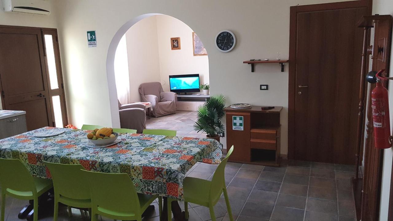 Casa Vacanze Villa Tropia Camastra Extérieur photo